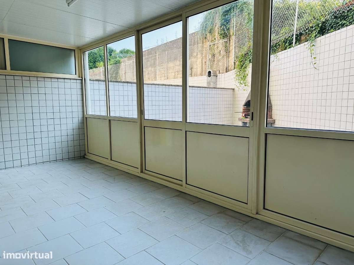 Apartamento T2 com terraço-12