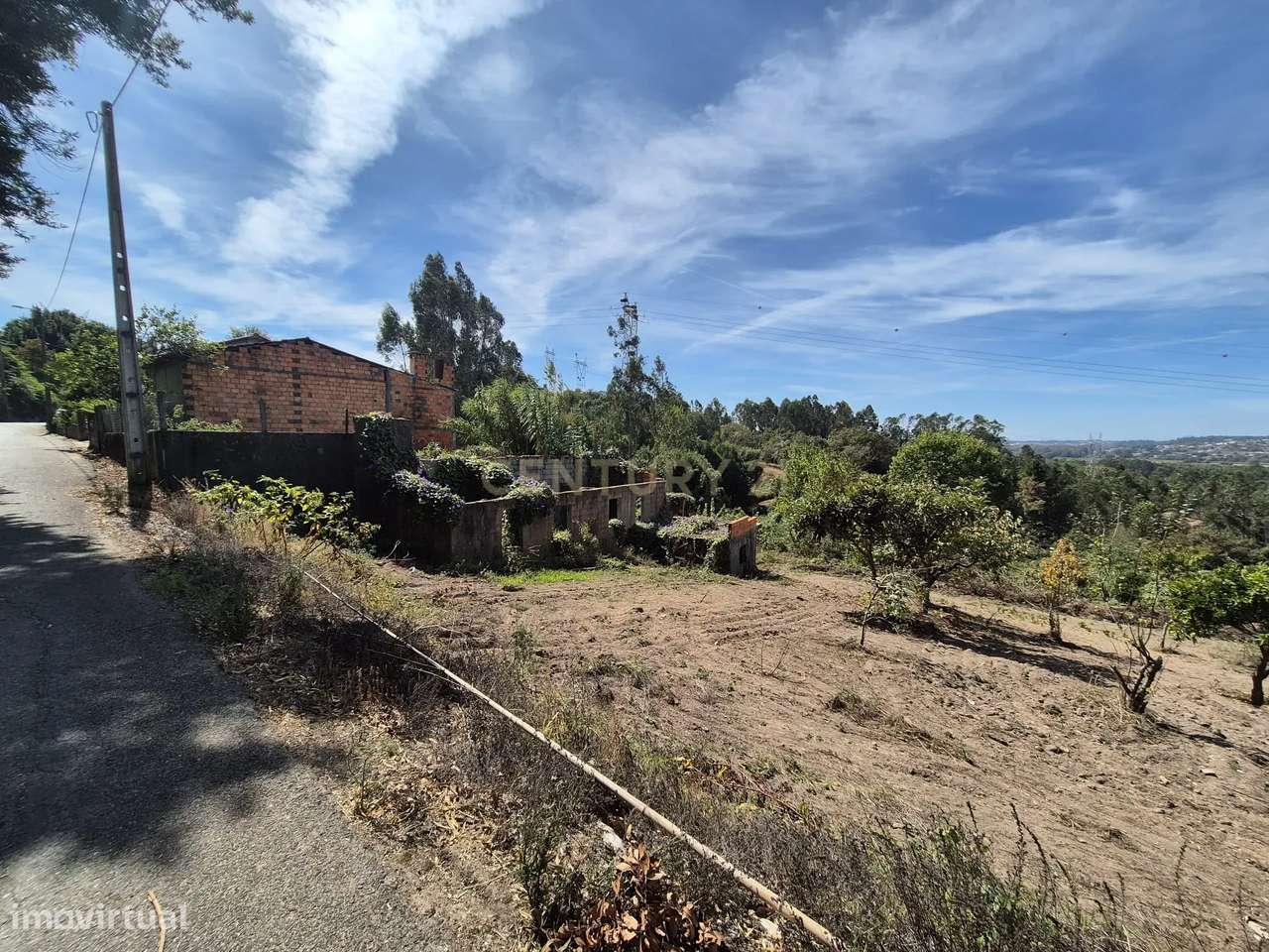 Ruinas com Terreno para Construção em Águeda, Freguesia de Trofa - Grande imagem: 5/11