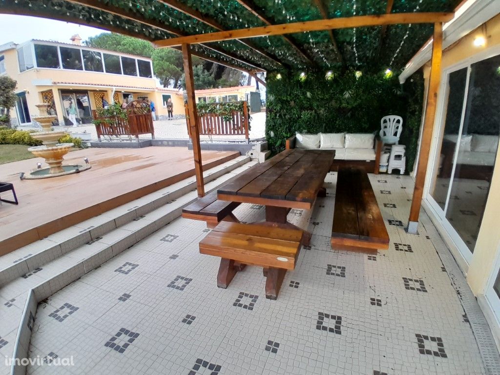 Quinta com Moradia V3 e Piscina