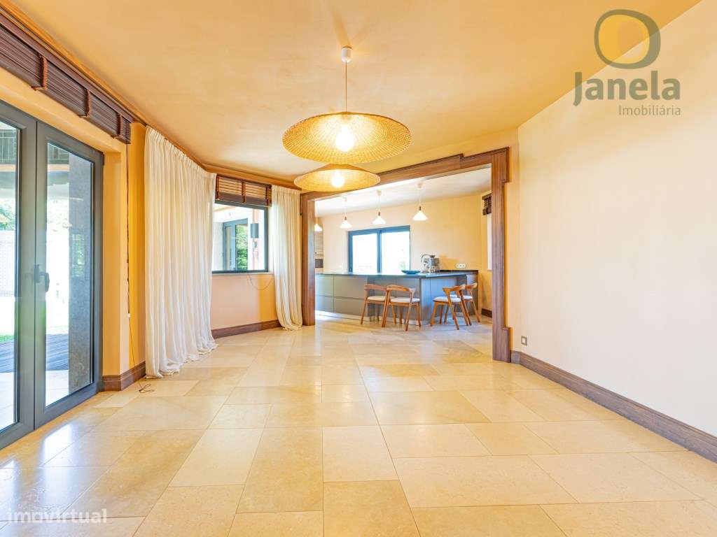 Encantadora Moradia T5 com vista Mar e Golfe, inserida num cenário ...-40