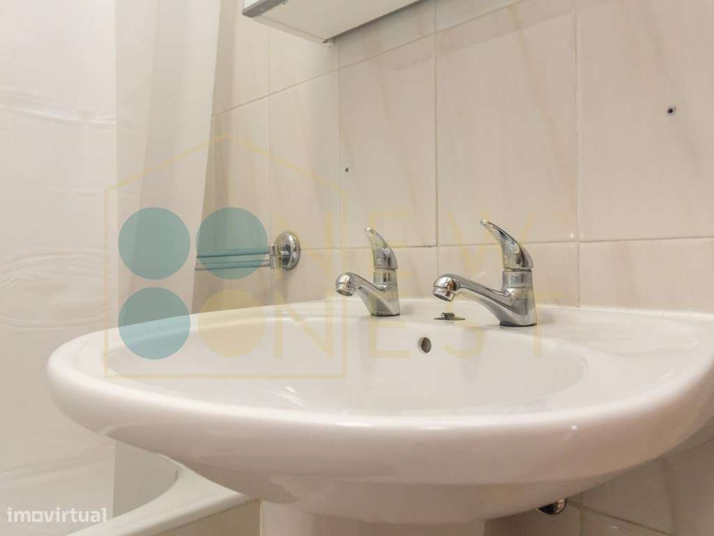 Apartamento T2 em Vila Maria - Semi-Renovado e Mobilado-36