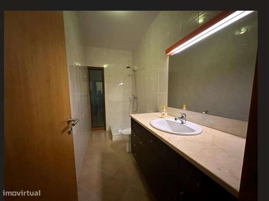 Moradia Individual T3 com piscina em Lomar-56