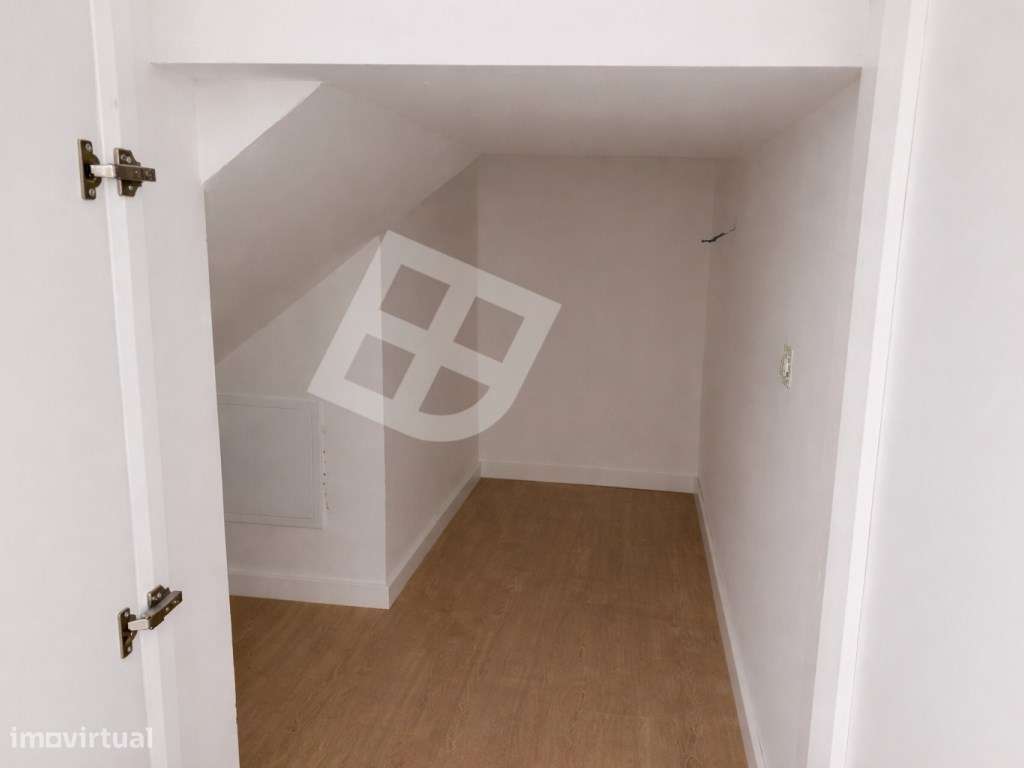 Apartamento T2+1 Dúplex c/ terraço - Pronto Habitar | Esgueira-22