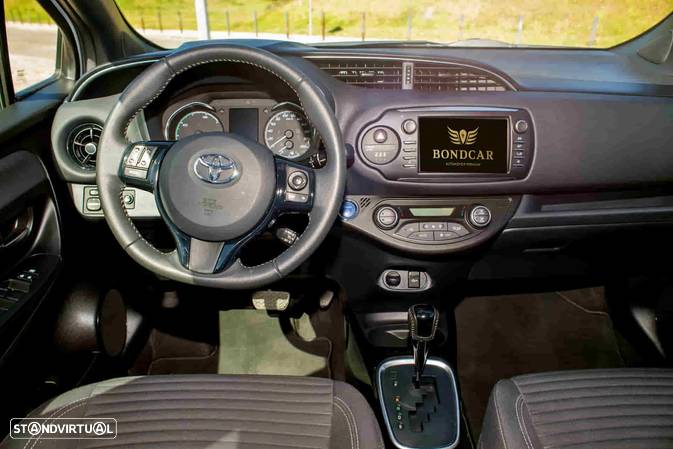 Toyota Yaris 1.5 HSD Exclusive - 22