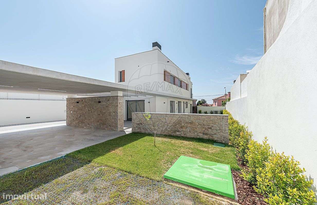 Moradia T4 para venda-26