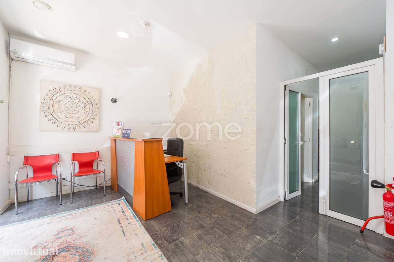 Trespasse de Clínica Dentária Totalmente Equipada – Pronta a Operar... - Grande imagem: 3/34