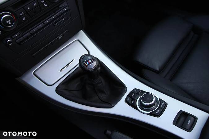 BMW Seria 3 318i Cabrio Edition Exclusive - 33