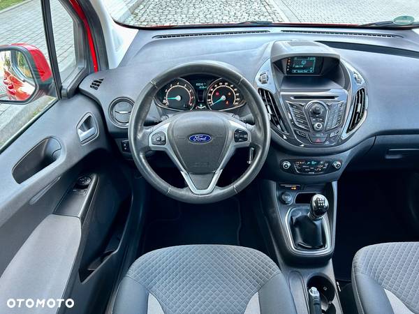 Ford Tourneo Courier 1.0 EcoBoost Titanium - 23