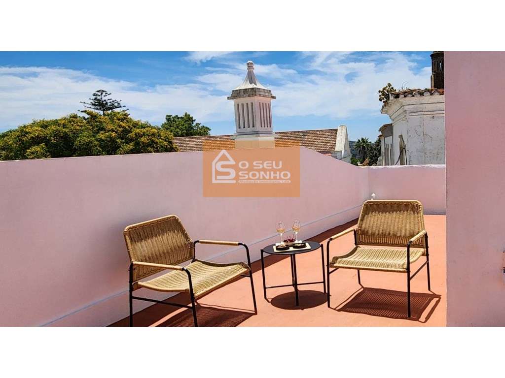 Moradia Térrea Tradicional com Terraço no Centro Histórico de São B...-28