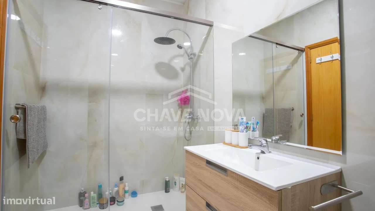 T3 com Varandas | Garagem | Vista Desafogada-21