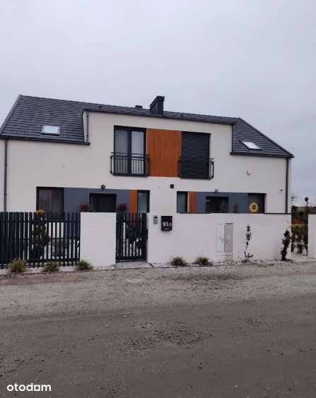 Nowoczesny dom 120m2 w Tarnowie Podgórnym na sprzedaż. Duża działka-0