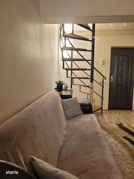 Apartament 4 camere, cu scara interioara pe 2 nivele APAHIDA - Imagine principală: 3/8