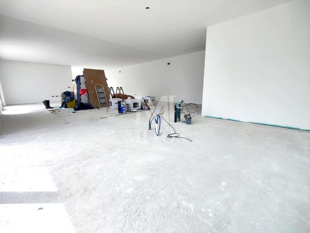 Moradia T4 térrea, situada em Forjães - Grande imagem: 5/36