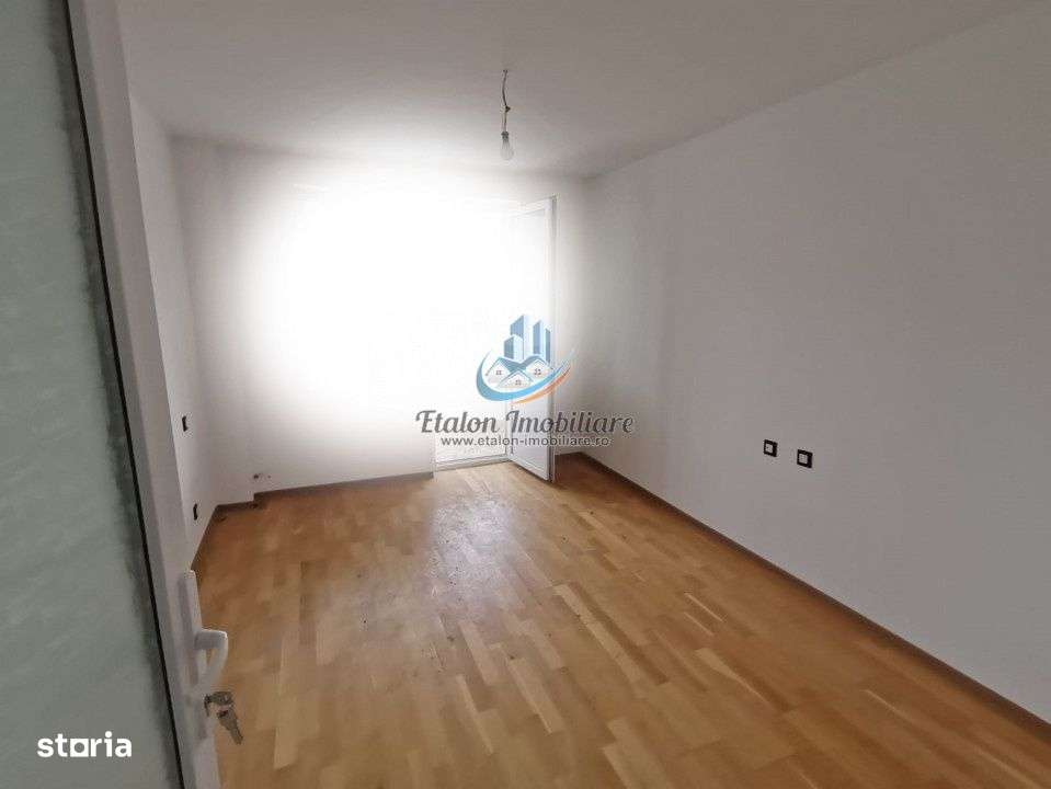 Ap. 3 camere semidecomandat, etaj 2, Piata Darmanesti - Imagine principală: 4/7