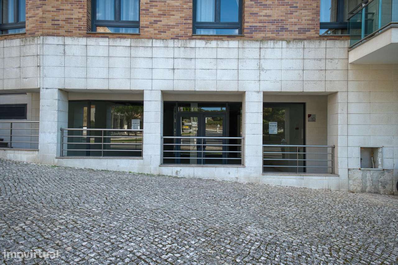 Espaço Comercial Novo em Vila Chã, Amadora-13