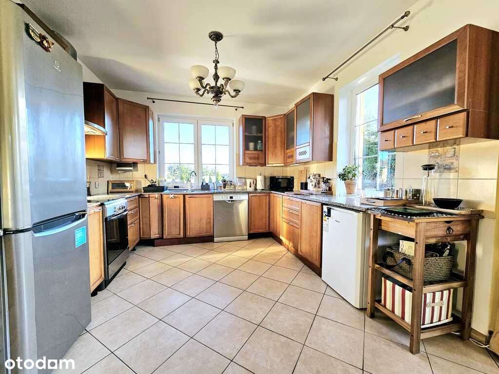 Dom pod samym lasem w Dobrej na dużej działce!-17