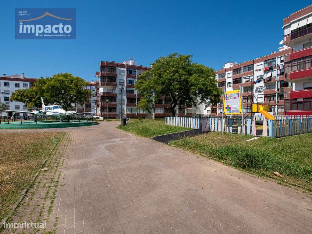 EXCELENTE T3, Remodelado, varandas e arrecadação, CENTRAL, Alverca-24