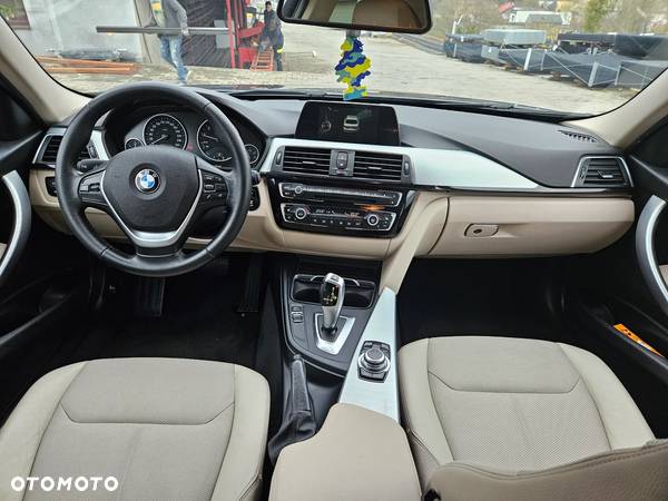 BMW Seria 3 318i Advantage - 20