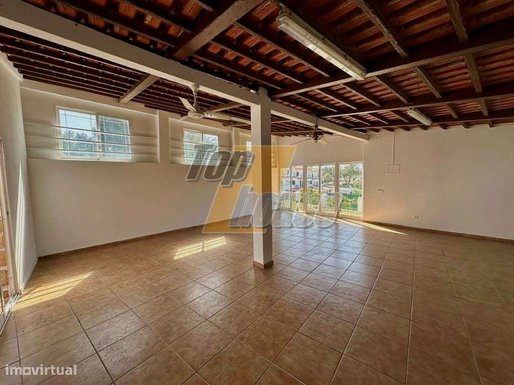 Moradia T4 com piscina e terreno de 900m2 - Quinta da Serralheira -...-16