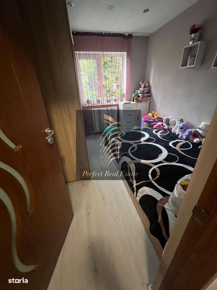 De vânzare –  EXCLUSIVITATE! Apartament 3 camere, semi confort I,-7