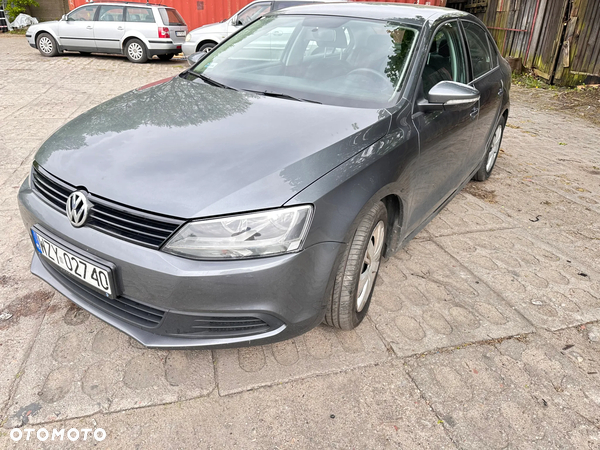 Volkswagen Jetta 1.6 TDI BMT Comfortline - 1