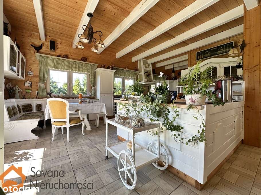 Wyjątkowa posiadłość z dużą działką - Piotrowice-11