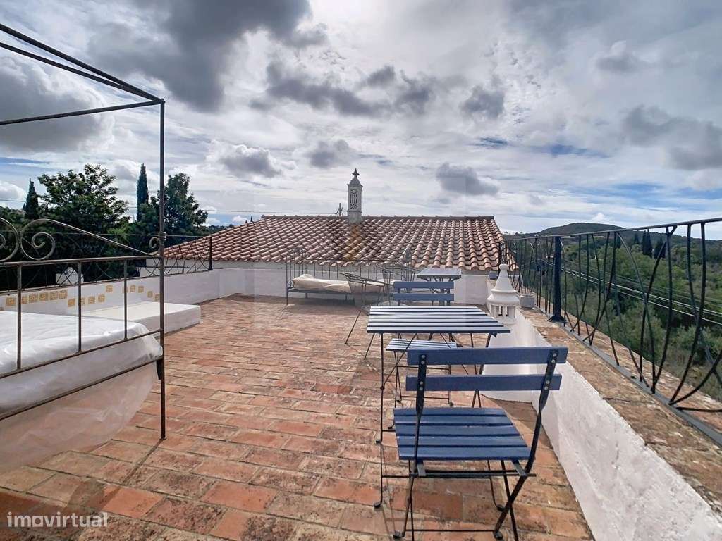 Moradia de charme autêntico + Alojamento Local independente-24