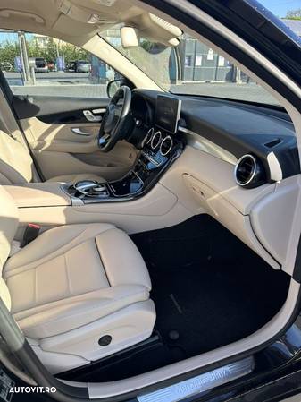 Mercedes-Benz GLC 300 4Matic 9G-TRONIC - 7