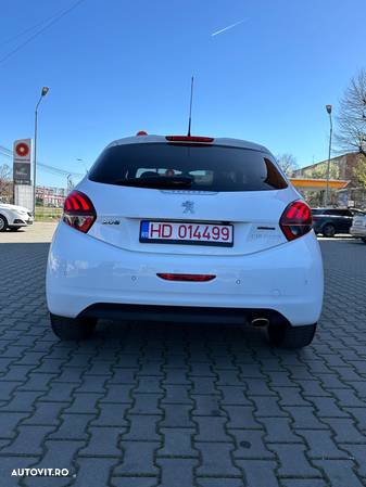 Peugeot 208 1.2 L PureTech Turbo Allure Aut. - 4