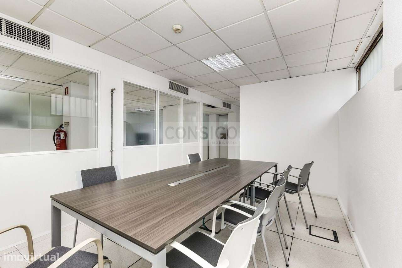 Espaço Comercial Moderno em Algés-18