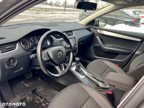 Skoda Octavia 1.6 TDI Style DSG - 12