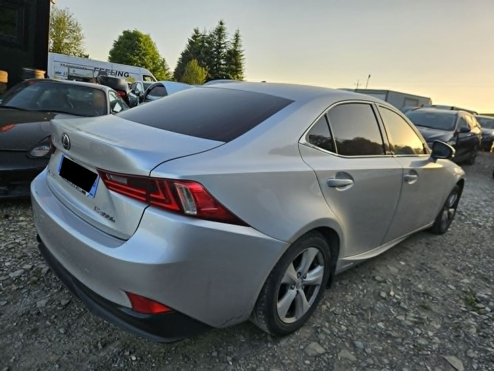 Lexus IS III 300h Prestige EU6 2015