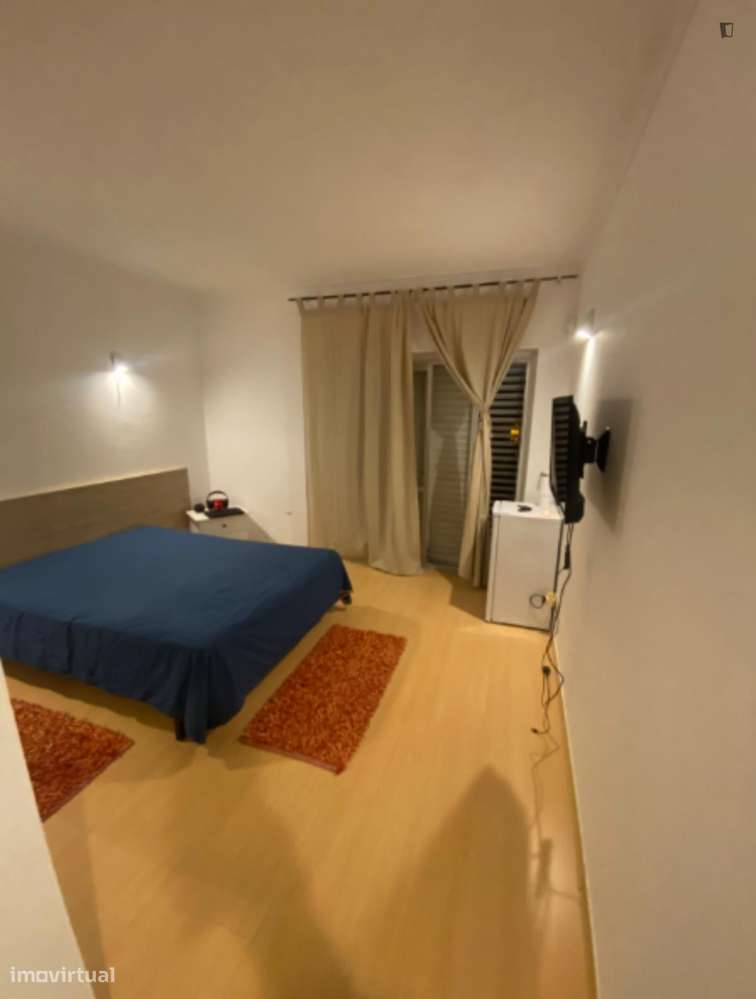 Quarto - localizado em Carcavelos Lisbon - Grande imagem: 5/8
