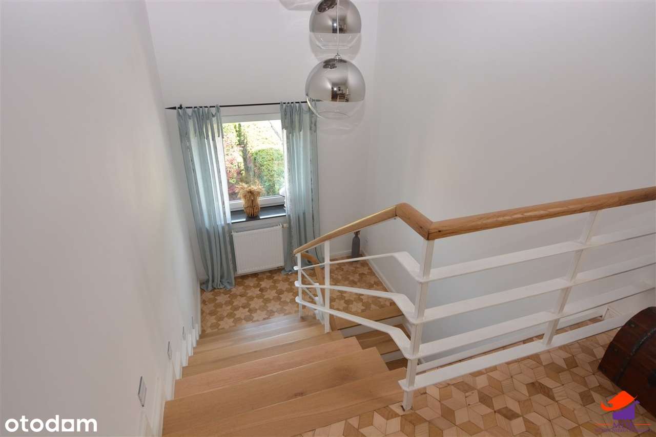 Przestronny dom w wysokim standardzie 262m2-8