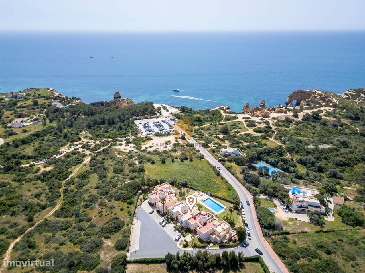 Para venda apartamento com vista mar na Praia da Marinha, Carvoeiro