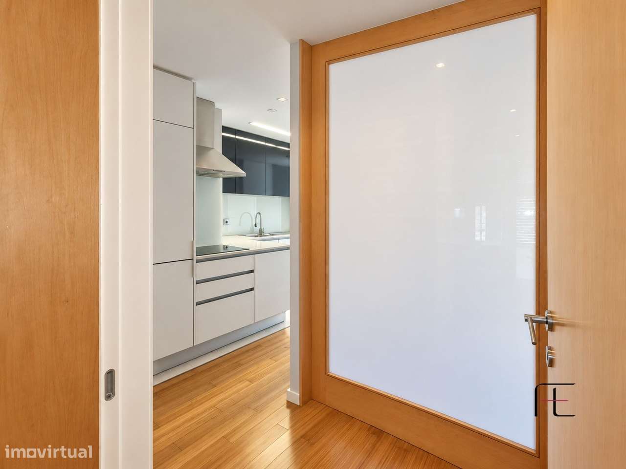 T2 com 120 m² Varanda e Garagem à Entrada de Espinho-5