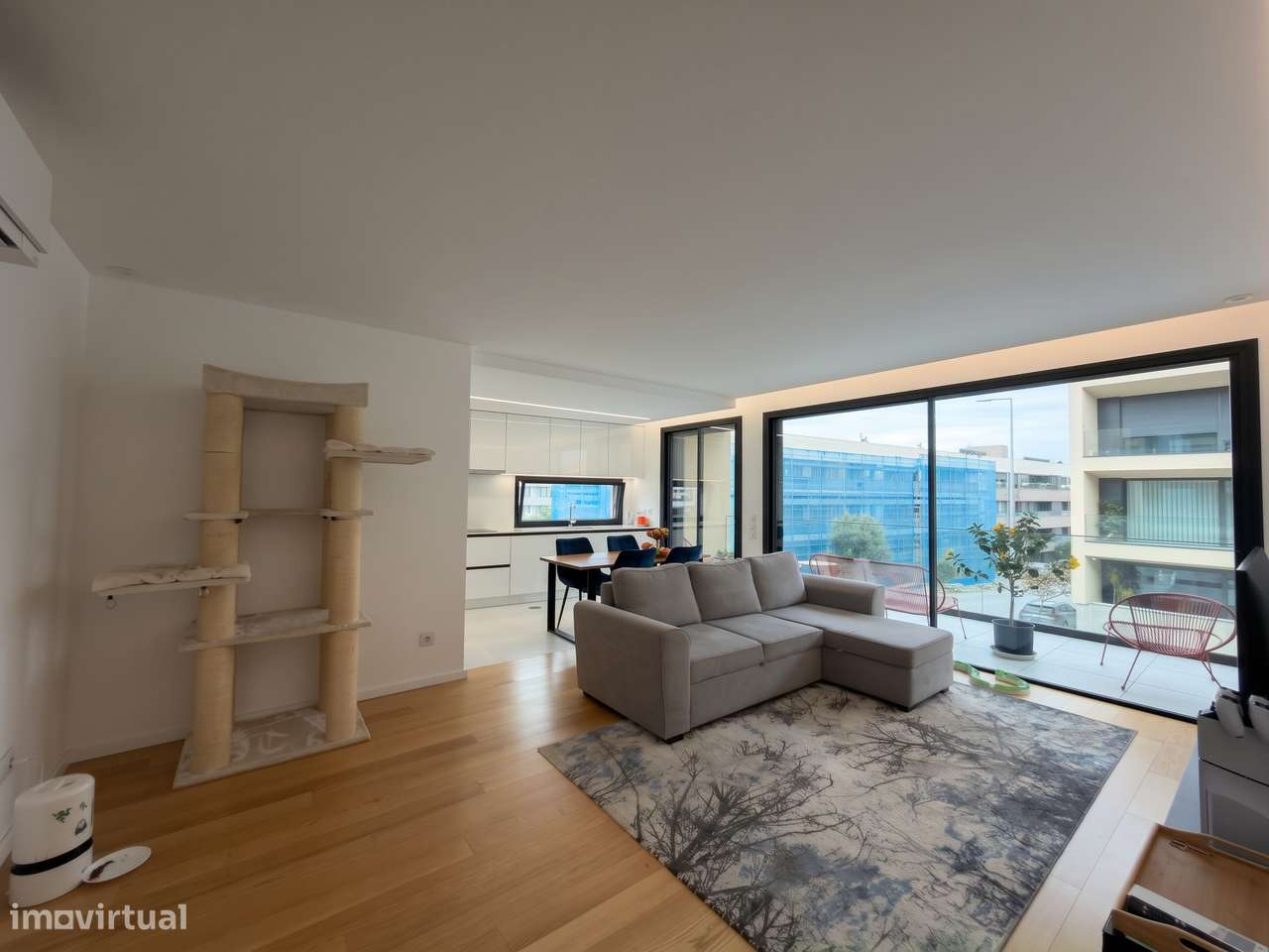 Apartamento T2 COMO NOVO Madalena Varanda 17m2 Lugar de garagem Duplo-0