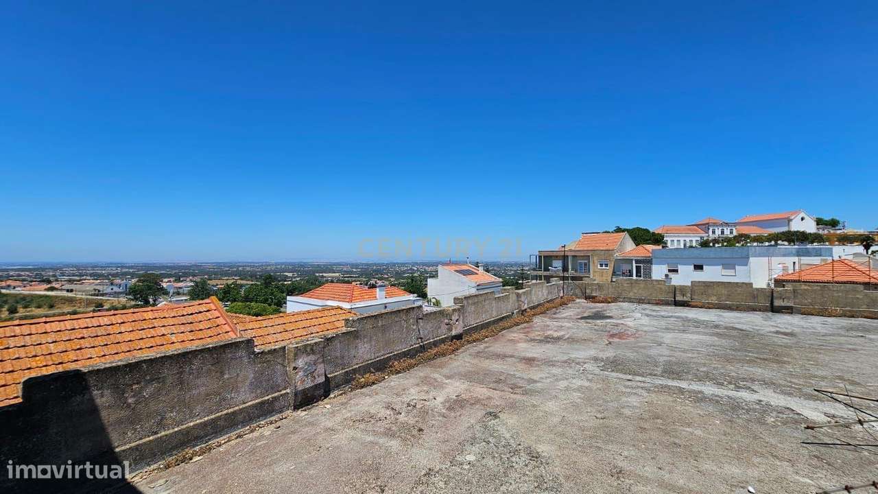 Prédio para Reabilitação no Centro Histórico de Palmela-14