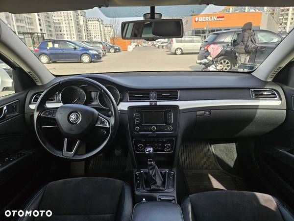 Skoda Superb 2.0 TDI Elegance - 5