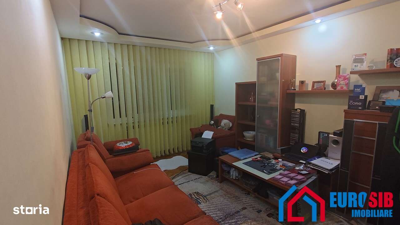 Apartament 3 camere decomandate si pivnita in Sibiu V Aaron-1