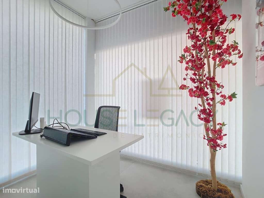 Loja versátil, luminosa e adaptável a várias atividades-5