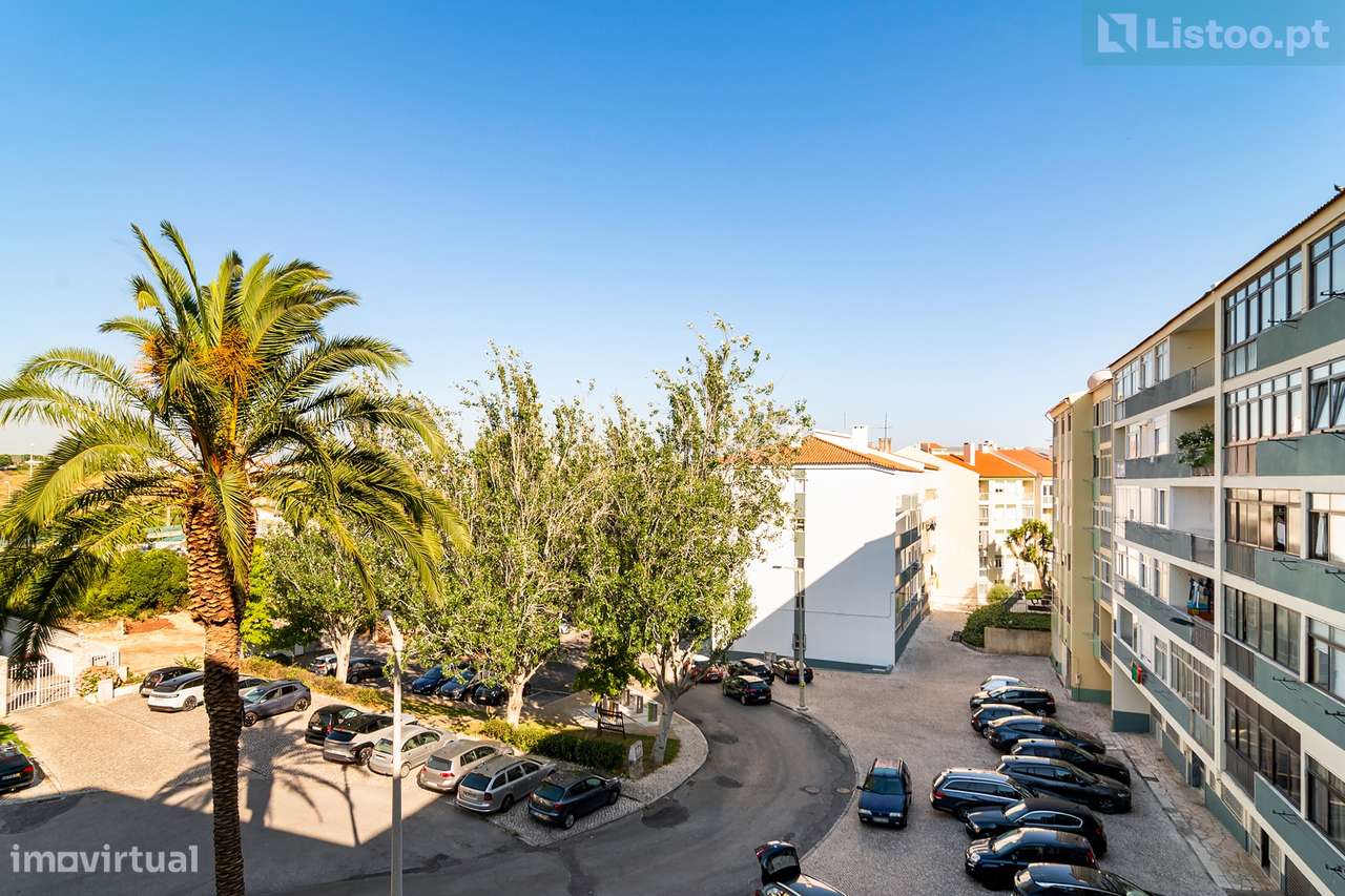 Apartamento T3 à Venda em São Miguel das Encostas – Carcavelos-3
