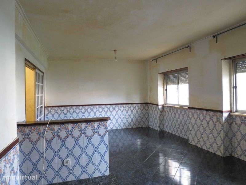 Vende-se T2 em Rio de Mouro - Grande imagem: 4/11