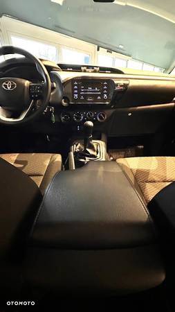 Toyota Hilux 2.4 D-4D Double Cab DLX 4x4 - 20
