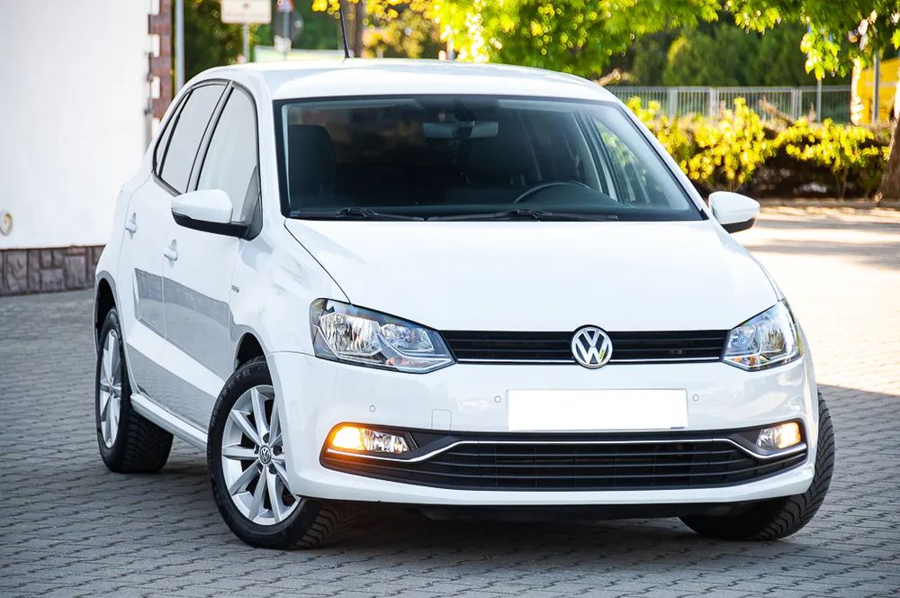 Volkswagen Polo V 1.4 TDI (Blue Motion Technology) DSG SOUND 2015