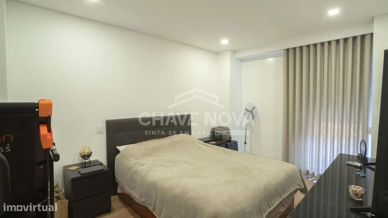 Apartamento T3 Renovado em São João da Madeira-25