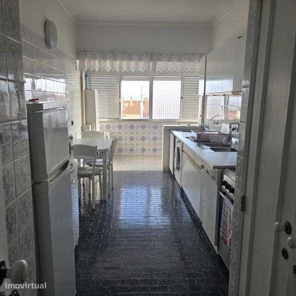 Apartamento t2 à venda na Rua Professor Mira Fernandes - Olaias Lisboa - Grande imagem: 4/11