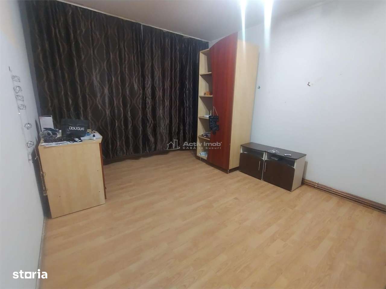 Caransebes, 3 Cam., Decom.,Zona Pipirig - Imagine principală: 5/18