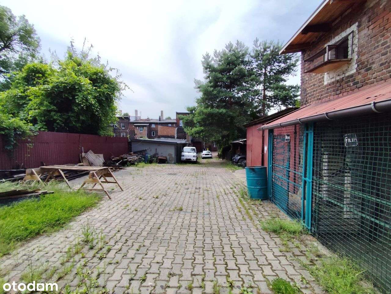 25 pokoi, 765,92 m2, działka 1219 m2 + 700 m2, nowy dach, gazowe BYTOM - Pełny obrazek: 5/9