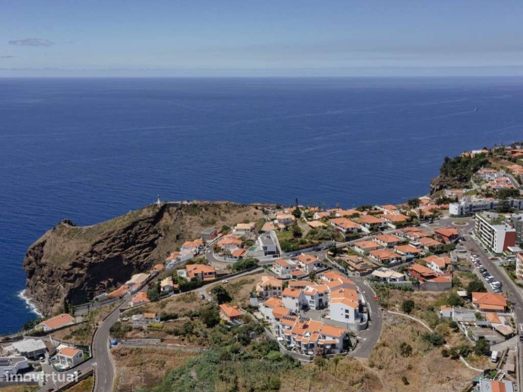 Duplex T2 no Garajau com terraço exclusivo-7